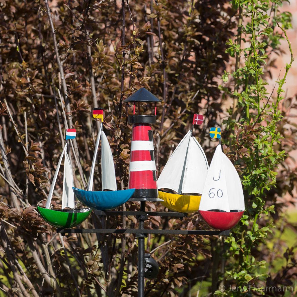 Windspiel vor dem Bistro Klabautermann