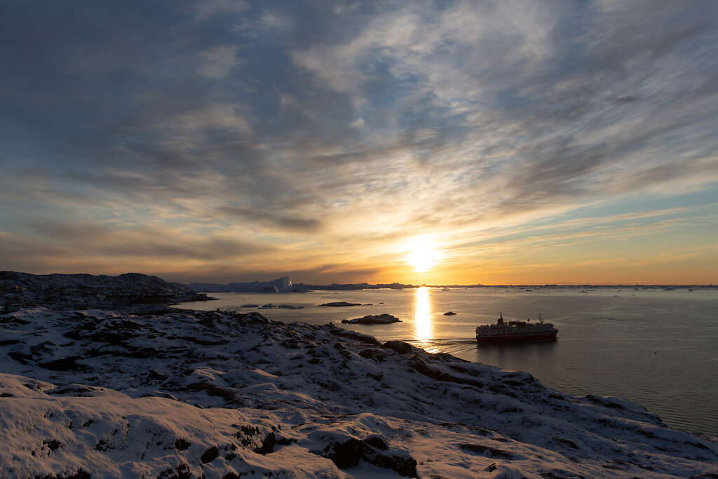 Die Sarfaq Ittuk verlässt Ilulissat